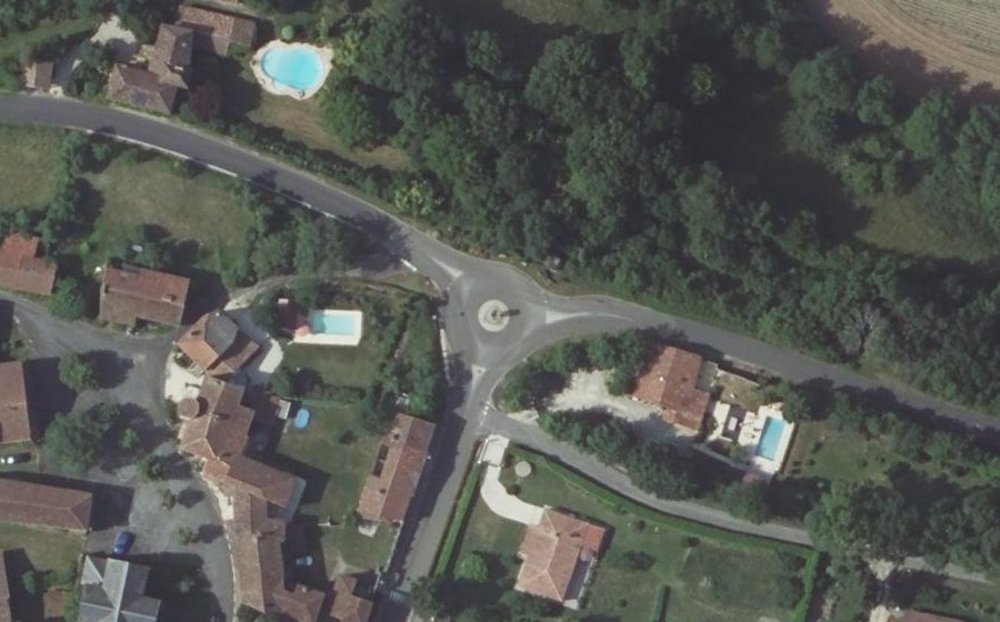 Vue aérienne du Rond-point anonyme n°210216284