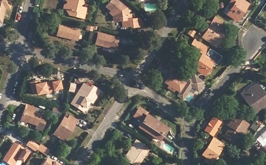 Vue aérienne du Rond-point anonyme n°210532881
