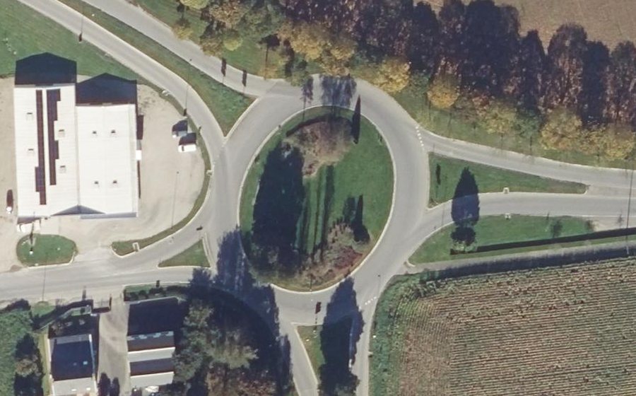 Vue aérienne du Rond-Point de la Croix des Maltôtiers