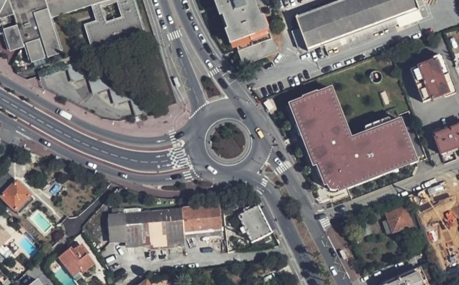 Vue aérienne du Rond-Point du Lycée Jacques Dolle