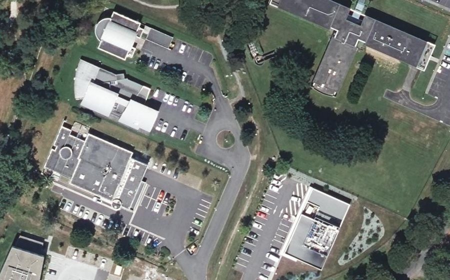 Vue aérienne du Rond-point anonyme n°211691350