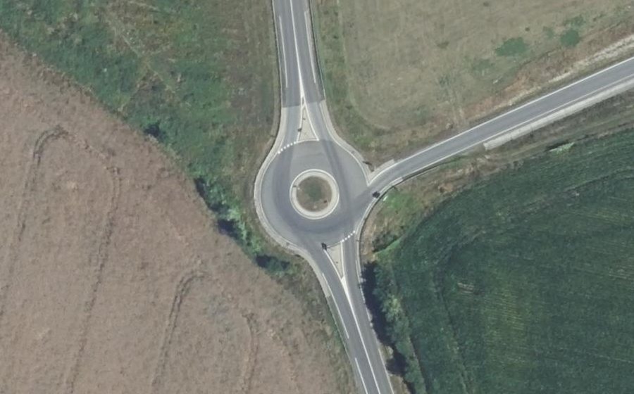 Vue aérienne du Rond-point anonyme n°21275389