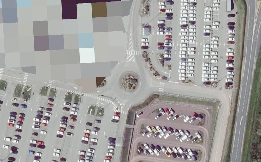 Vue aérienne du Rond-point anonyme n°213855980