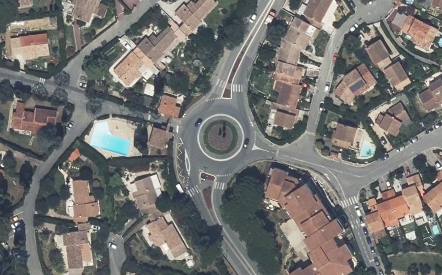 Vue aérienne du Rond-point anonyme n°21435561