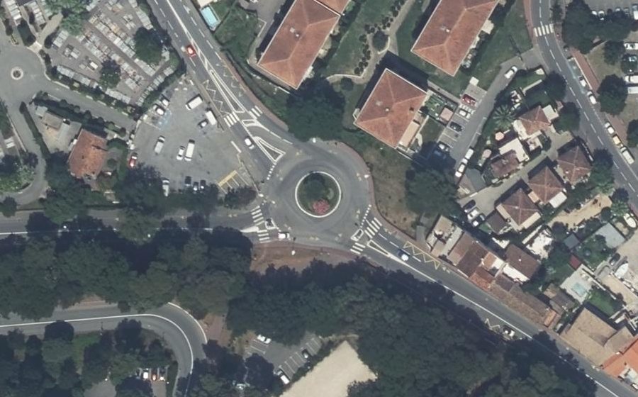 Vue aérienne du Rond-point anonyme n°21436256