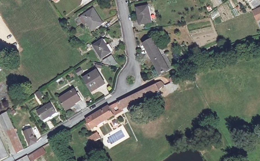 Vue aérienne du Rond-point anonyme n°214711992