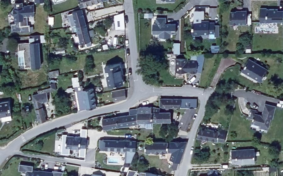 Vue aérienne du Rond-point anonyme n°214809039