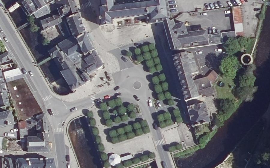 Vue aérienne du Rond-point anonyme n°216216711