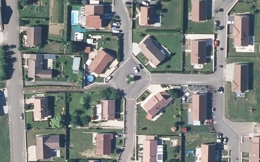 Vue aérienne du Rond-point anonyme n°216620946