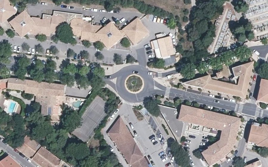 Vue aérienne du Place Raymond Mavit