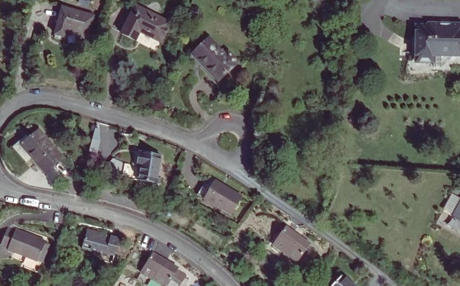 Vue aérienne du Rond-point anonyme n°217517973