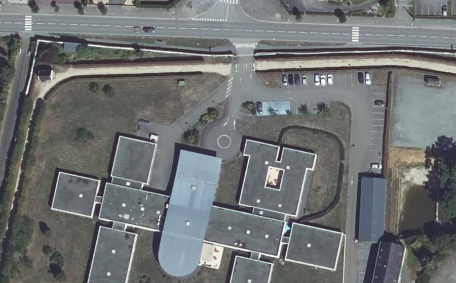 Vue aérienne du Rond-point anonyme n°217778981