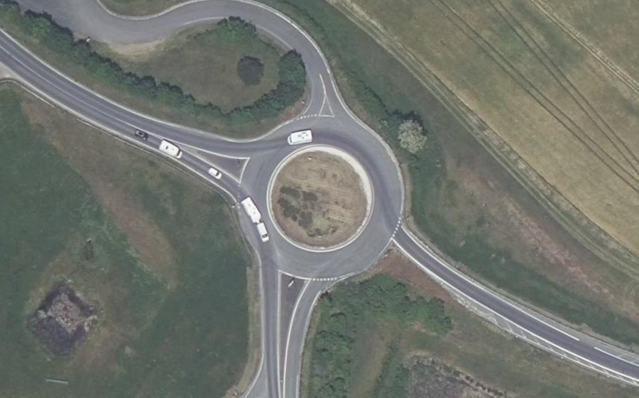 Vue aérienne du Rond-point anonyme n°21798722