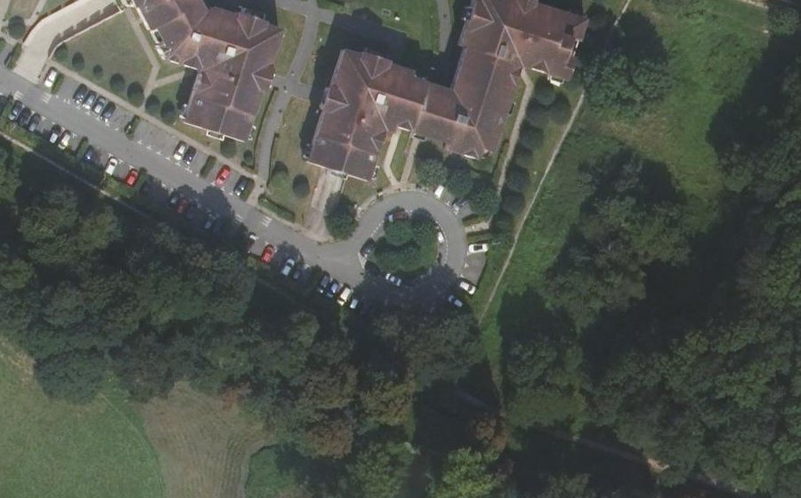 Vue aérienne du Rond-point anonyme n°218574180