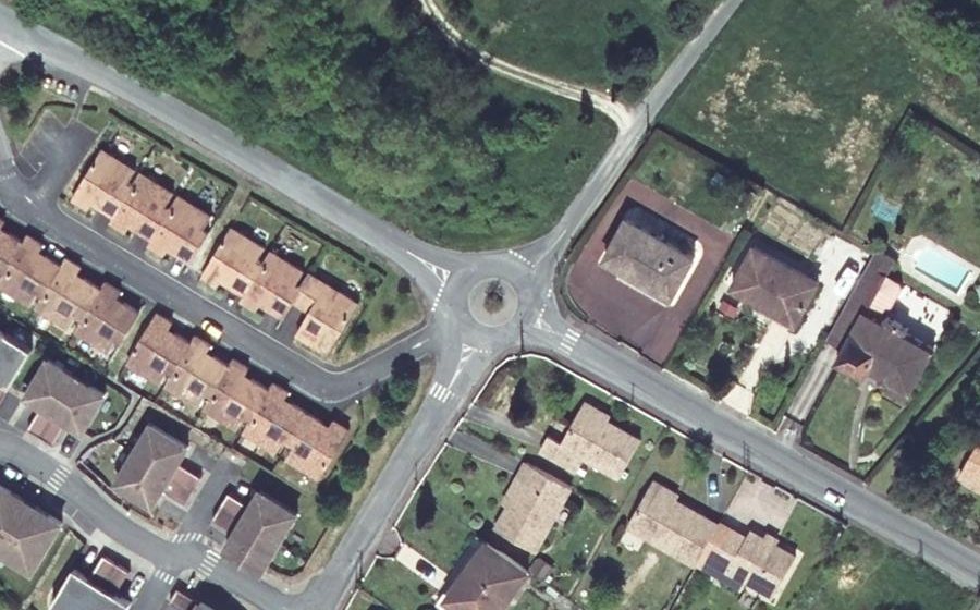Vue aérienne du Rond-point anonyme n°218712014