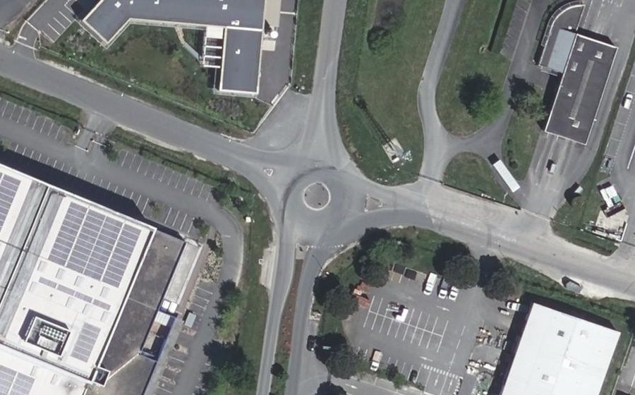 Vue aérienne du Rond-point anonyme n°219016376