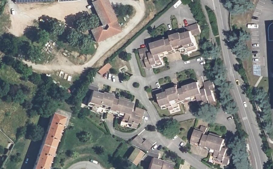 Vue aérienne du Rond-point anonyme n°219114506