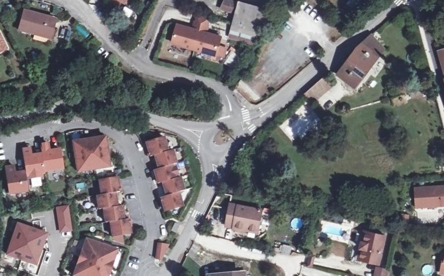 Vue aérienne du Rond-point anonyme n°219976518