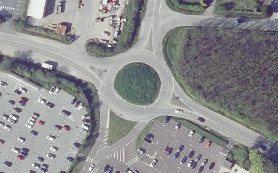 Vue aérienne du Rond-point anonyme n°220022904