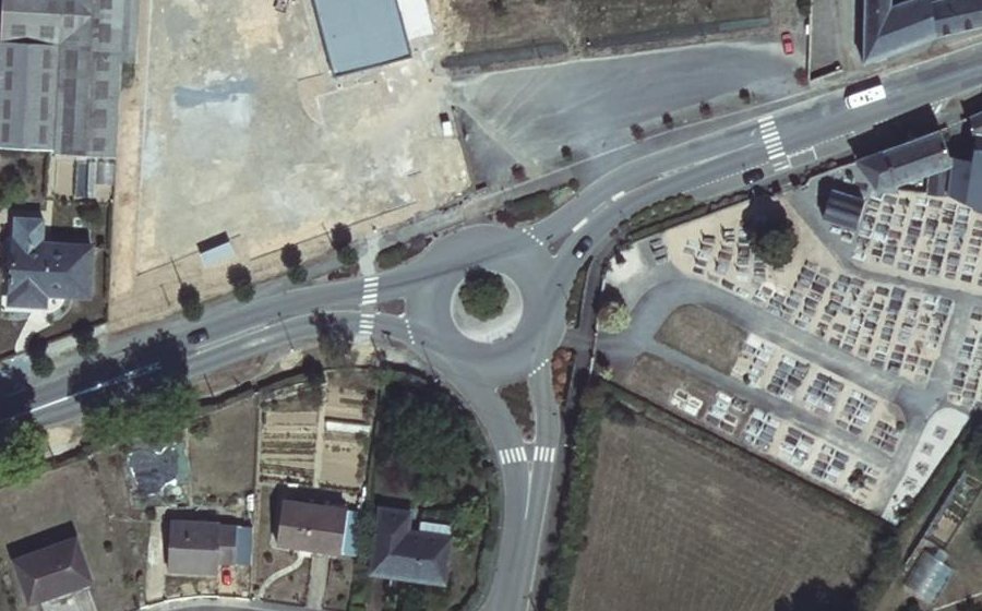 Vue aérienne du Rond-point anonyme n°220028529