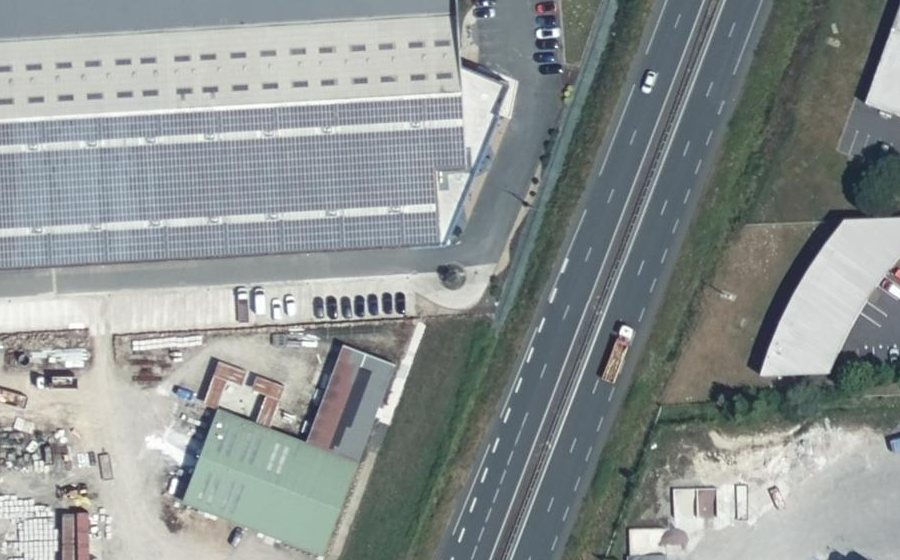Vue aérienne du Rond-point anonyme n°220139987