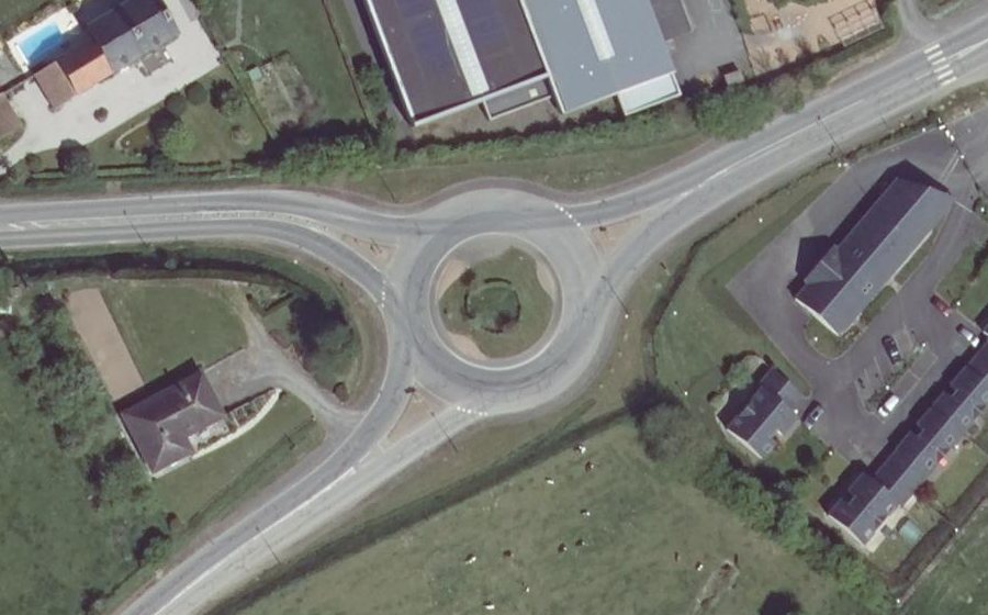 Vue aérienne du Rond-point anonyme n°220250008