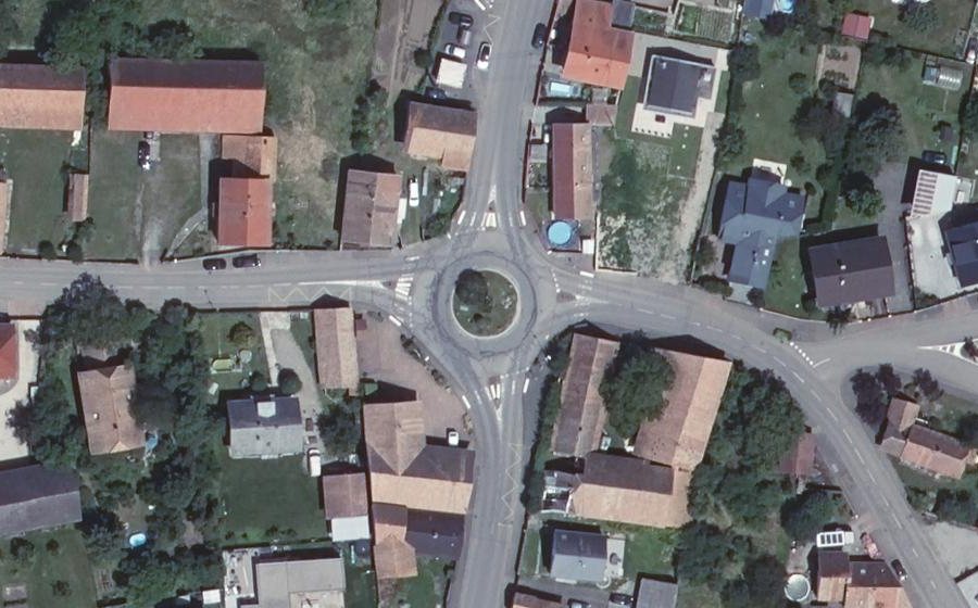 Vue aérienne du Rond-point anonyme n°22166811