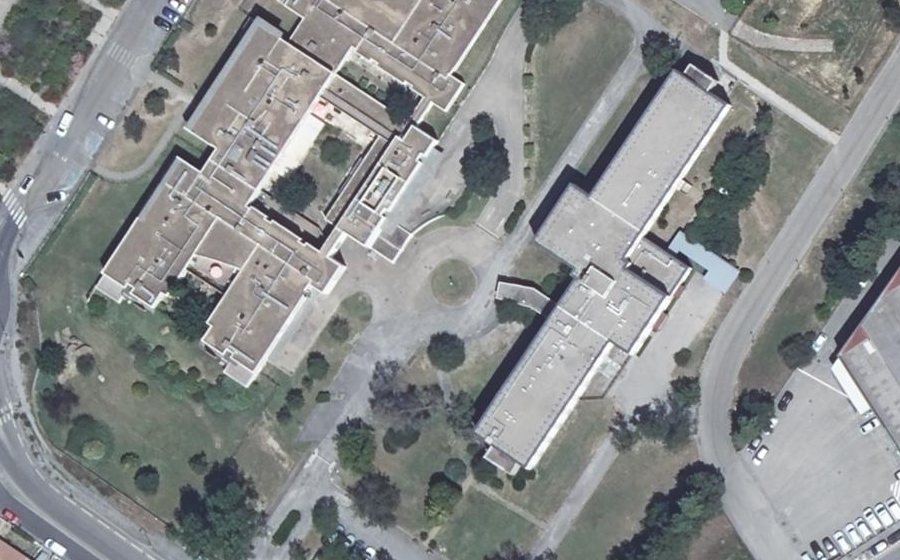 Vue aérienne du Rond-point anonyme n°222122087