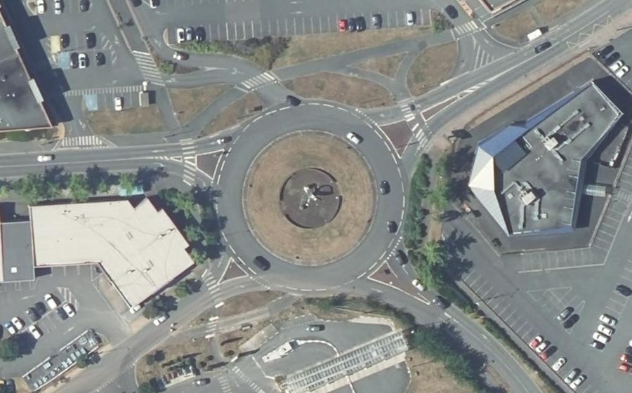 Vue aérienne du Rond-point anonyme n°22292393