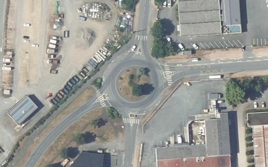 Vue aérienne du Rond-point anonyme n°22292430