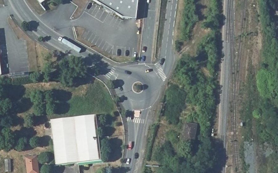 Vue aérienne du Rond-point anonyme n°22292789