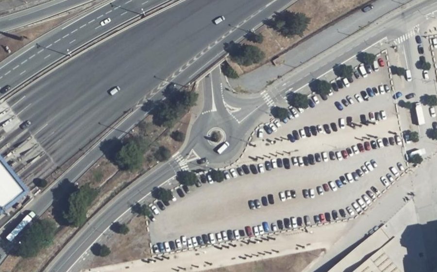Vue aérienne du Rond-point anonyme n°223516465