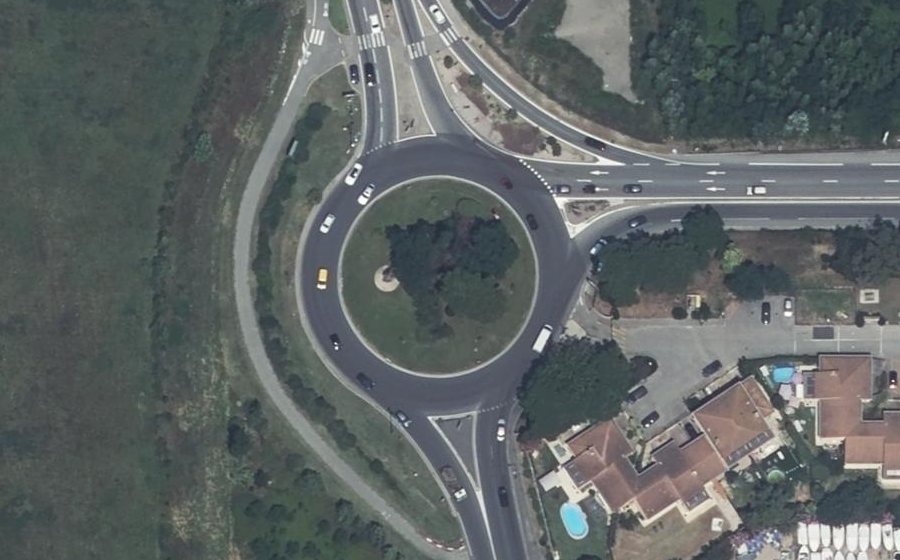 Vue aérienne du Rond-Point Adjudant-chef Éric Comyn (ex Rond point Saint-Exupéry)
