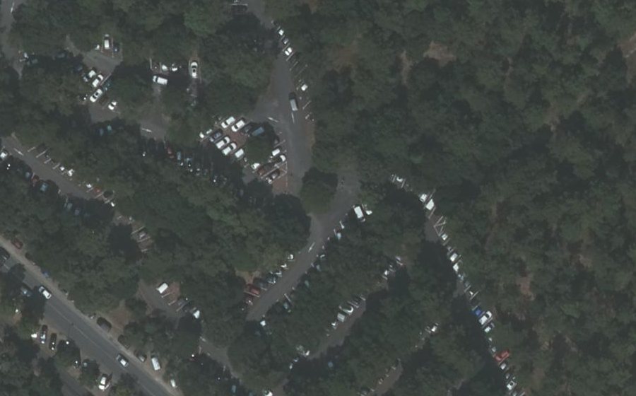 Vue aérienne du Rond-point anonyme n°223871711