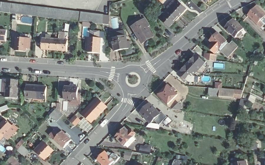 Vue aérienne du Rond-point anonyme n°22400444