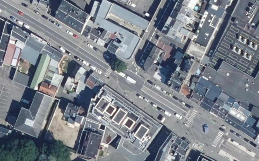 Vue aérienne du Rond-point anonyme n°224489949