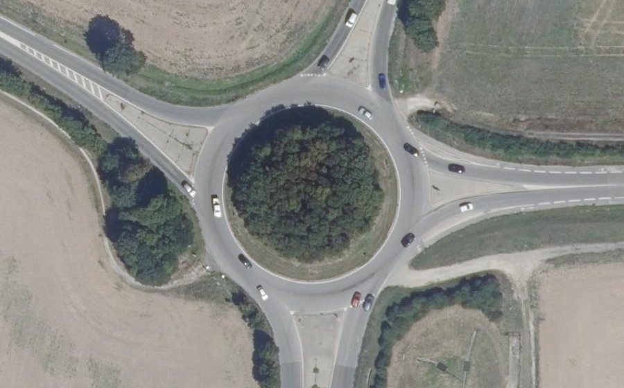 Vue aérienne du Rond-point anonyme n°22468300