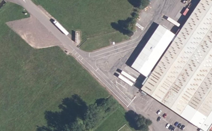 Vue aérienne du Rond-point anonyme n°225542734