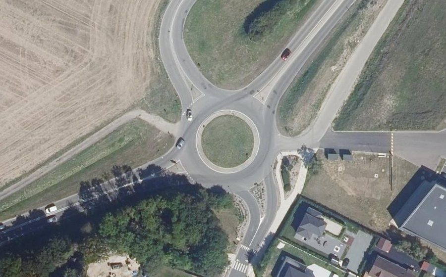 Vue aérienne du Rond-point anonyme n°22568671
