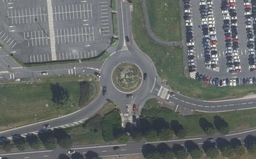 Vue aérienne du Rond-point anonyme n°22635176