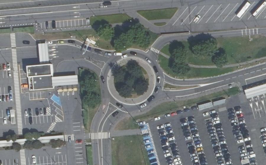 Vue aérienne du Rond-point anonyme n°22650145