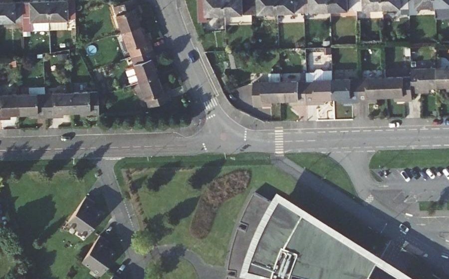Vue aérienne du Rond-point anonyme n°226518836