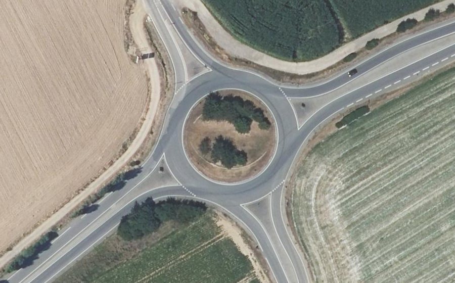 Vue aérienne du Rond-point anonyme n°22662560