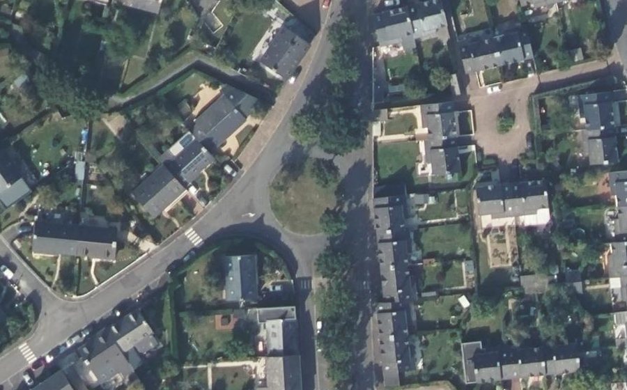 Vue aérienne du Rond-point anonyme n°22673234