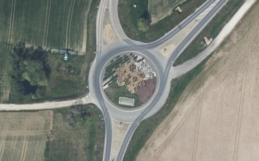 Vue aérienne du Rond-point anonyme n°22674004