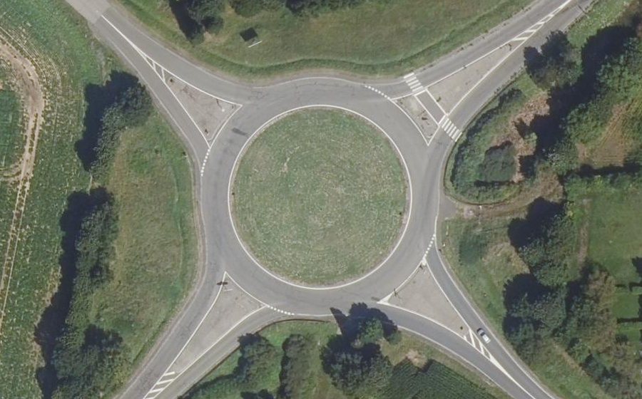 Vue aérienne du Rond-point anonyme n°22674342
