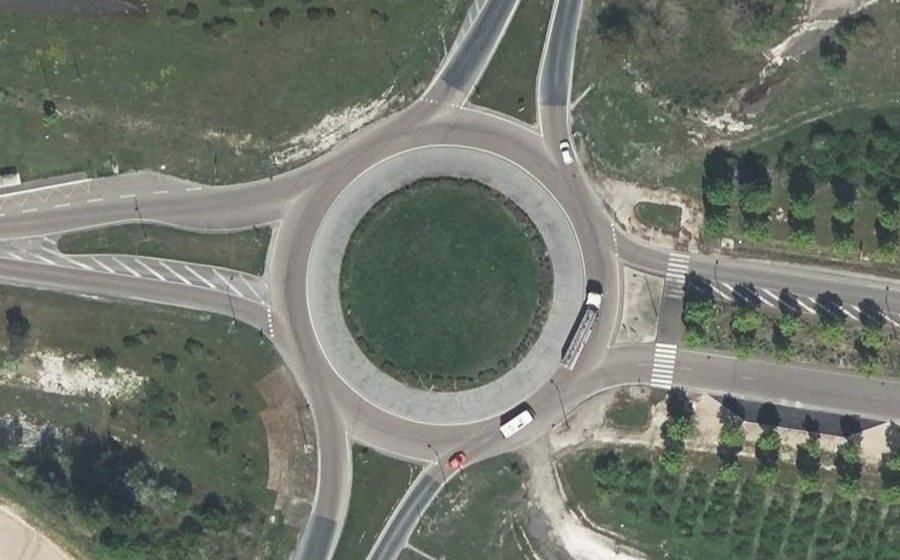 Vue aérienne du Rond-point anonyme n°22689484