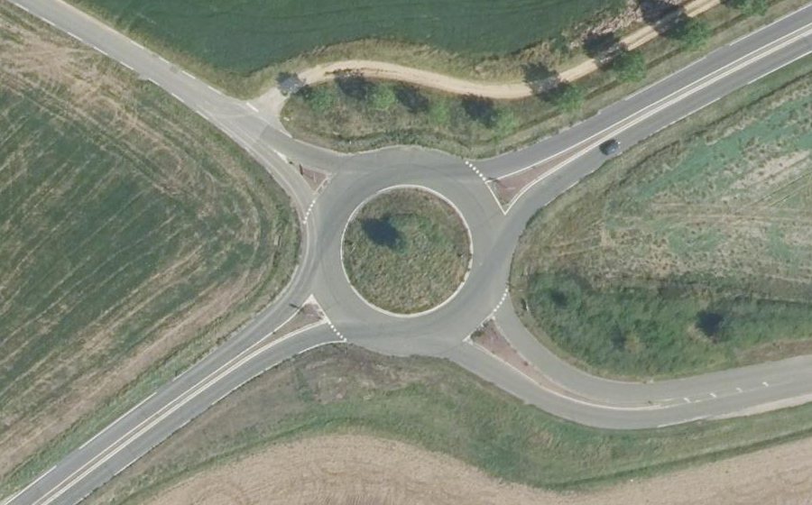 Vue aérienne du Rond-point anonyme n°22716667