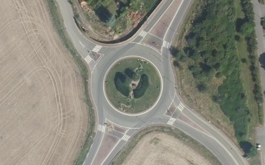 Vue aérienne du Rond-point anonyme n°22716669