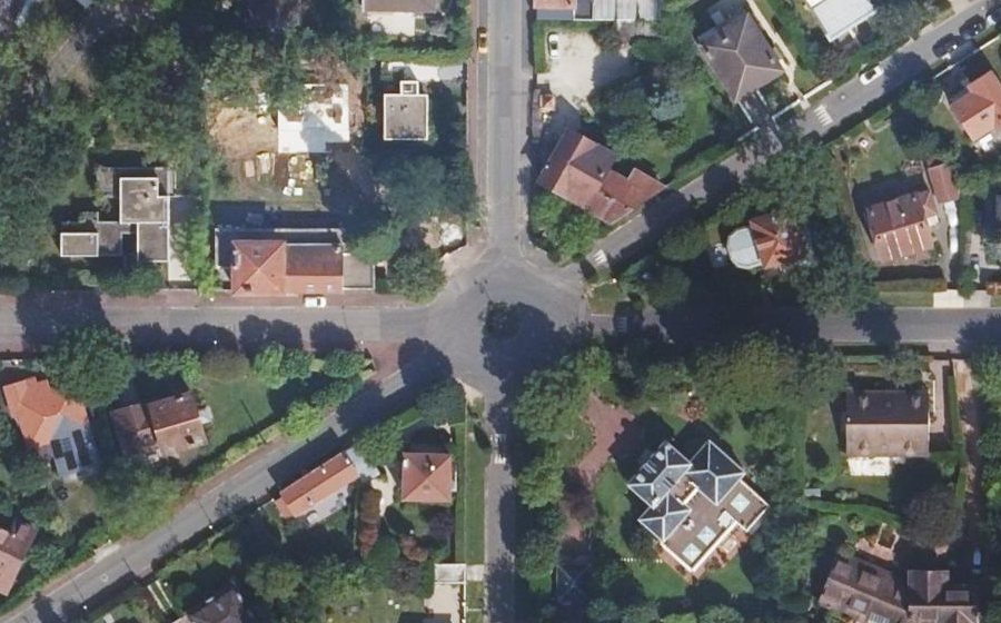 Vue aérienne du Rond-point anonyme n°22719854